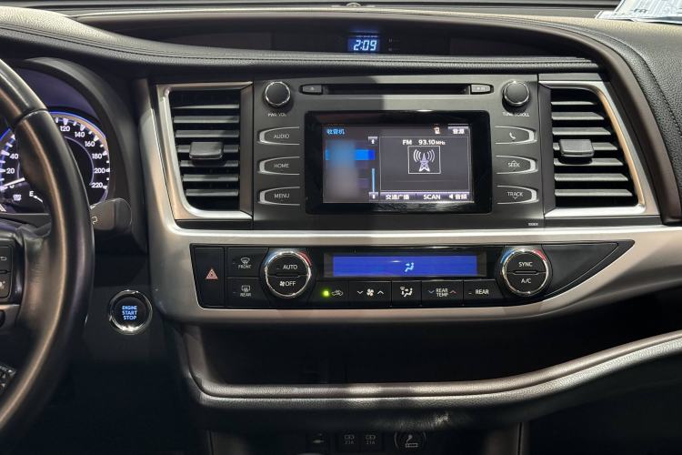 Used Toyota Highlander 2018 2.0T Four-Wheel Drive Luxury Version 7 Seats China VI Standard
