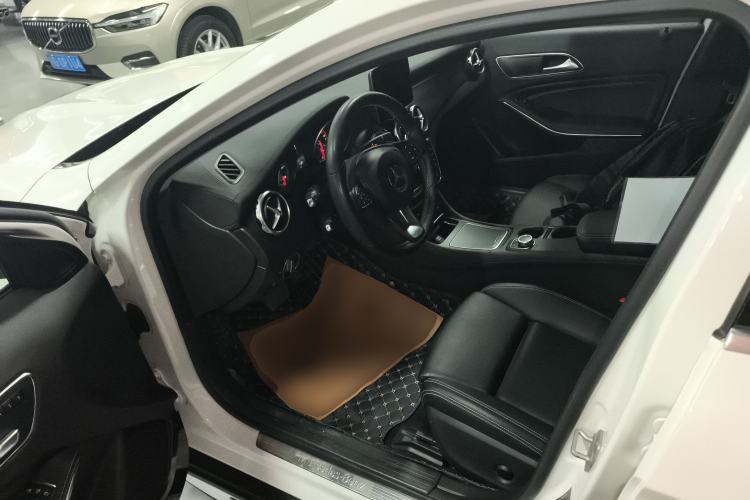 Used Mercedes-Benz GLA 2017 GLA 200 Fashion Model
