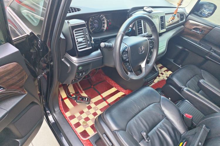 Used Honda Elysion 2016 2.4L Style Edition
