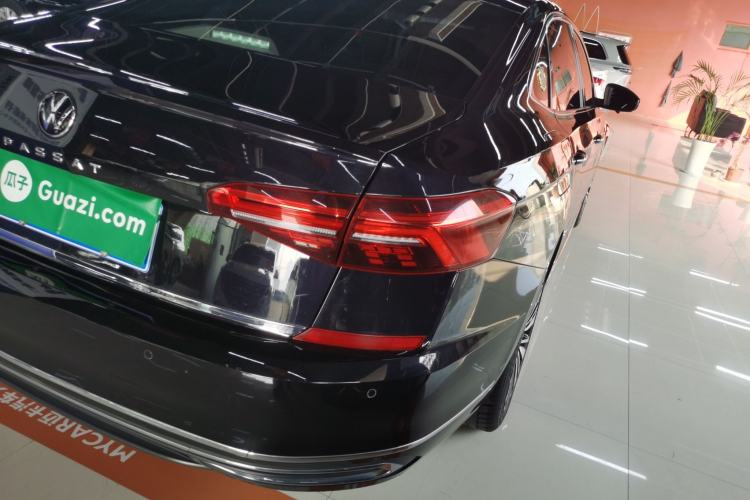 Used Volkswagen Passat 2020 Revised Version 330TSI Luxury Edition China VI Standard
