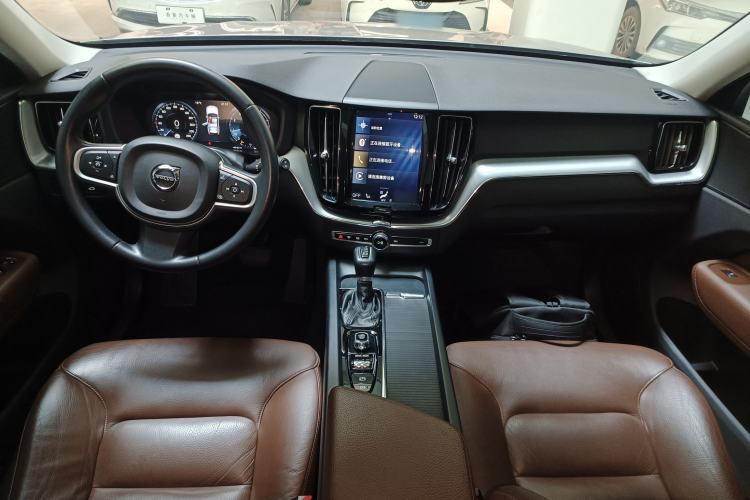 Used Volvo XC60 2019 T5 4x4 Smart Edition China V Standard
