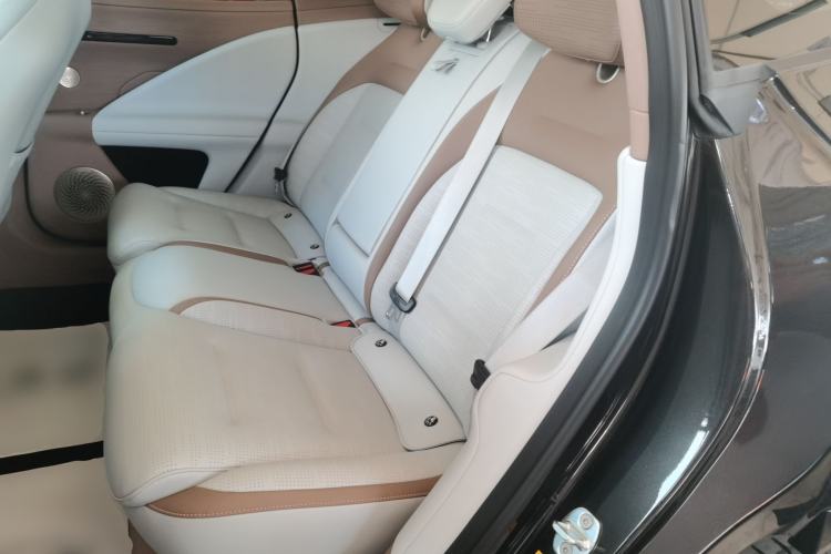 Used  07 2024 Pro+ All-Electric Version
