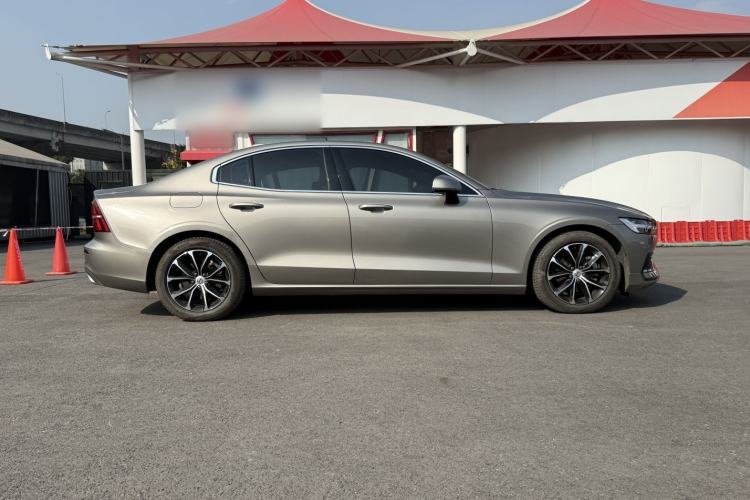 Used Volvo S60 2021 T4 Zhiyi Luxury Edition