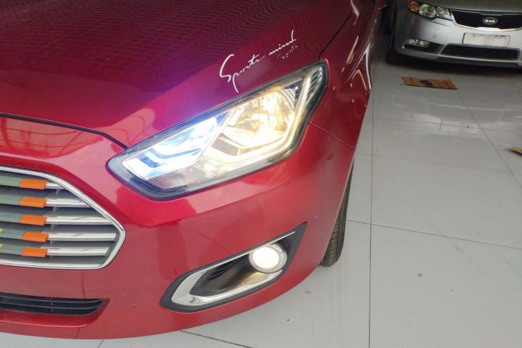 Used Ford Escort 2015 1.5L Manual Comfort Model
