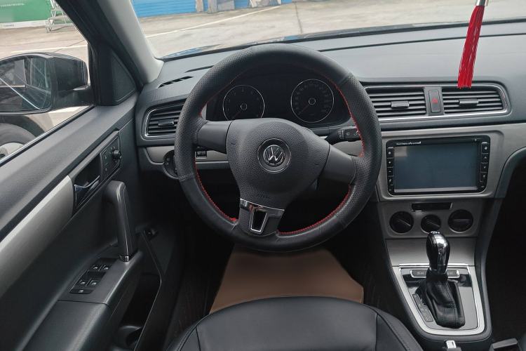 Used Volkswagen Lavida 2013 Revised Version 1.4 TSI DSG Comfort Edition
