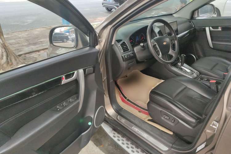 Used Chevrolet Captiva 2015 2.4L Two-Wheel Drive Urban Version 7 Seats
