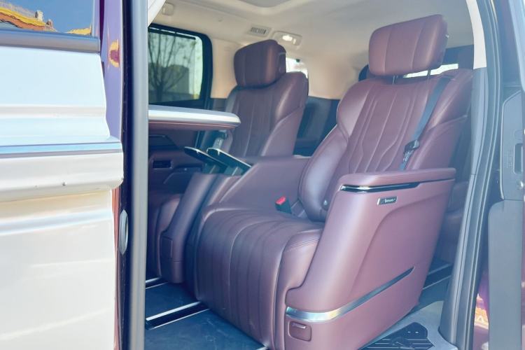 Used Buick Century 2023 2.0T Six-Seater Yinshi Edition
