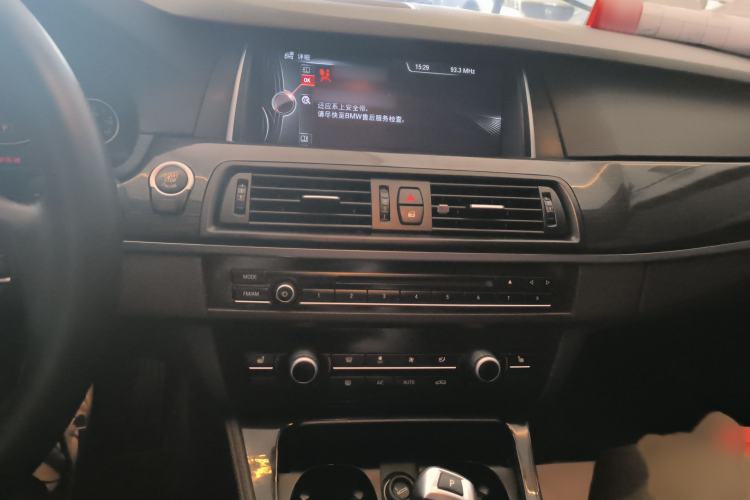 Used BMW 5 Series 2014 525Li Luxury Design Package
