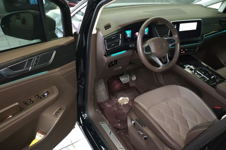 Used Volkswagen Viloran 2023 Revised 380TSI Prestige Edition
