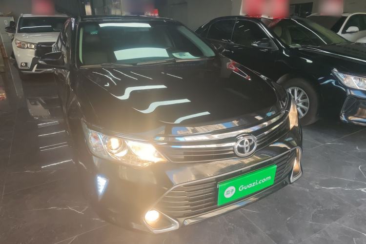 Used Toyota Camry 2016 2.0G 10th Anniversary Leading Edition
