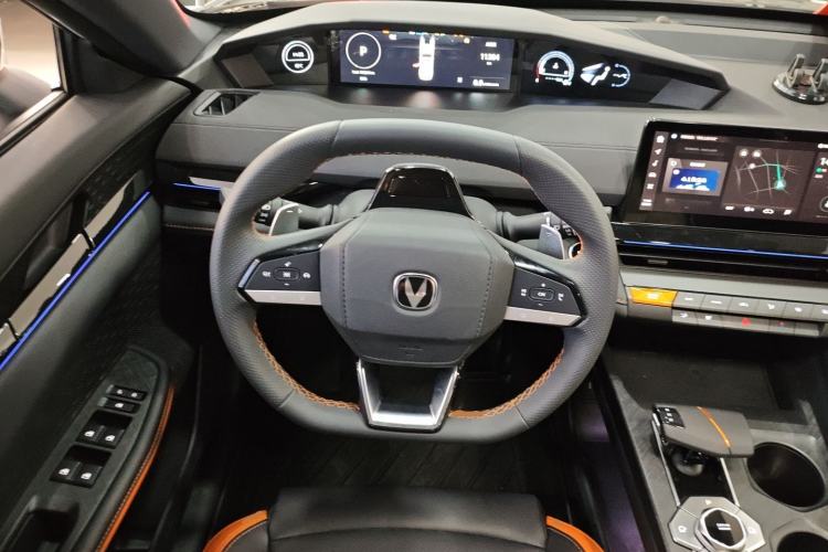 Used Changan UNI-V 2024 1.5T High-Energy Version
