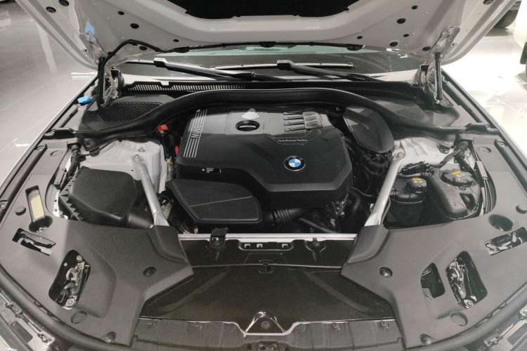 Used BMW 5 Series 2021 Facelifted 530Li xDrive M Sport Package
