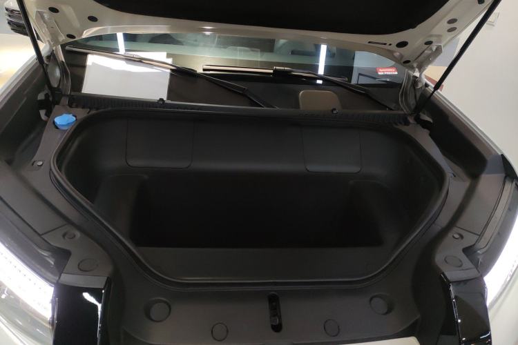 Used  Titanium 3 2025 501 km Range Rear-Wheel Drive Intelligent Driving Max Edition
