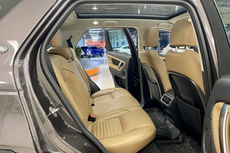 Used Land Rover Discovery Sport 2024 Luxury Custom Edition
