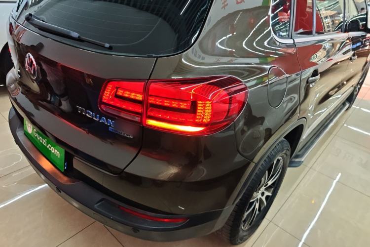 Used Volkswagen Tiguan 2015 2.0 TSI Automatic All-Wheel Drive Luxury Edition
