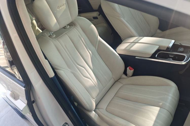 Used Buick Century 2023 2.0T Six-Seater Yinshi Edition