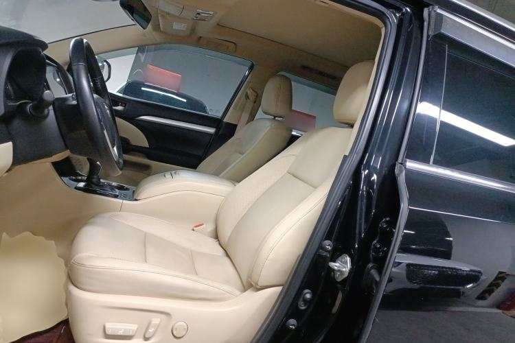 Used Toyota Highlander 2018 2.0T Four-Wheel Drive Luxury Version 7 Seats China VI Standard
