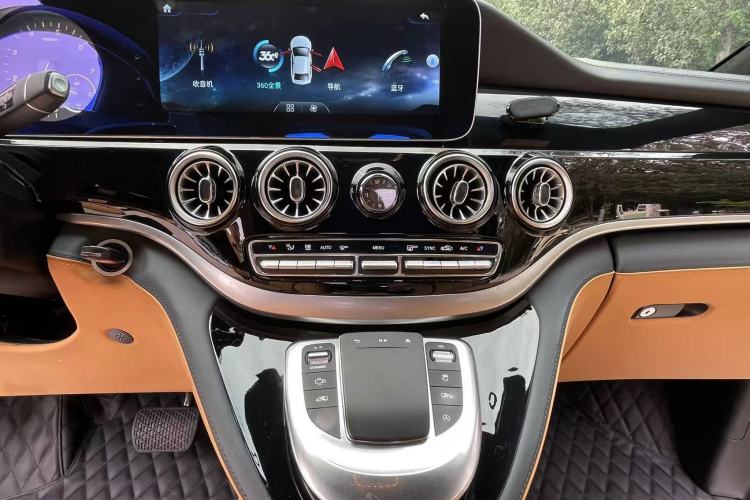 Used Mercedes-Benz Vito 2023 2.0T Elite Version 7 Seats