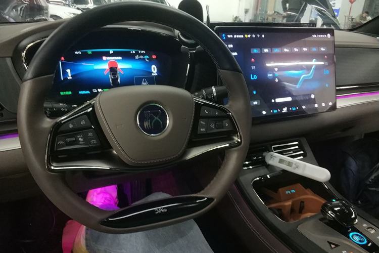 Used BYD Han 2024 EV Glory Edition 506KM Front-Wheel-Drive Premium Model
