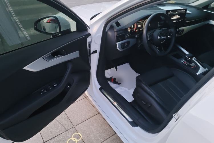 Used Audi A4L 2023 40 TFSI Fashion Dynamic Model
