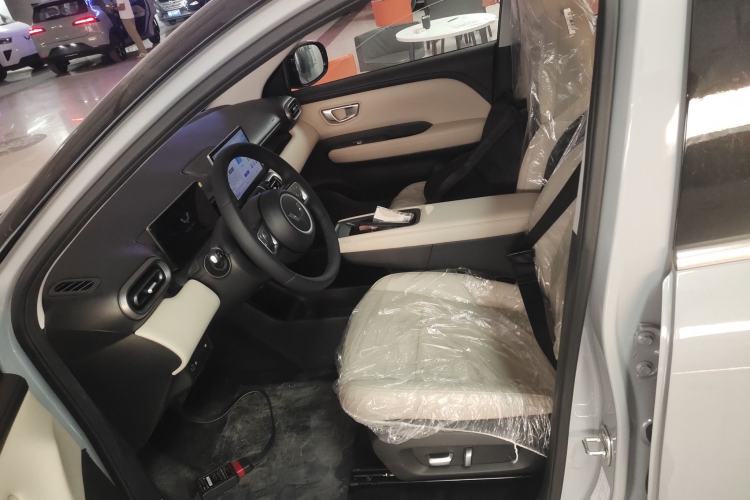 Used Wuling Bingo PLUS 2024 330 km Range Five-Seater Version