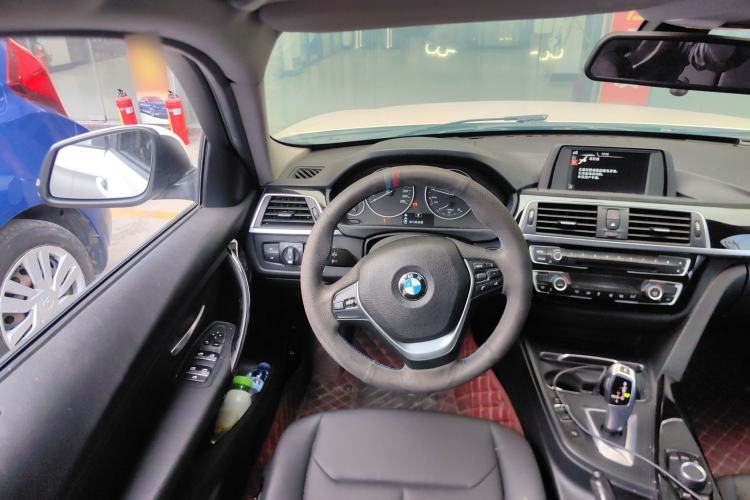 Used BMW 3 Series 2017 318i Fashion Model