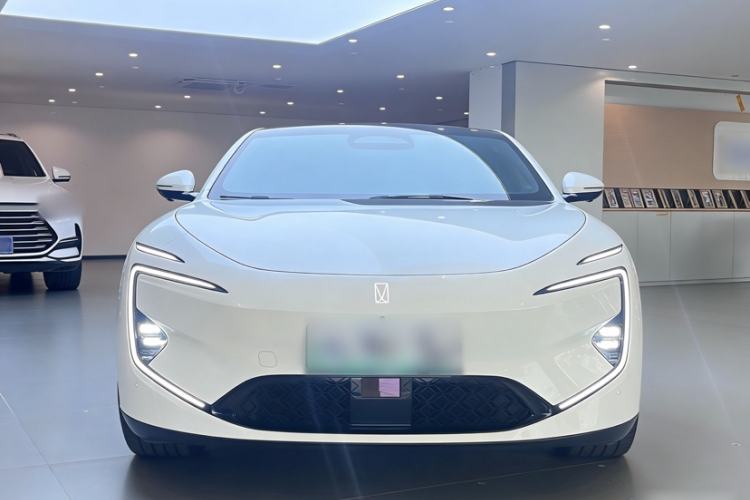 Used  12 2025 Ultra Extended-Range Edition