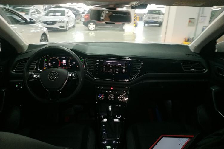 Used Volkswagen T-ROC 2021 280TSI DSG Two-Wheel Drive Comfort Connect Edition
