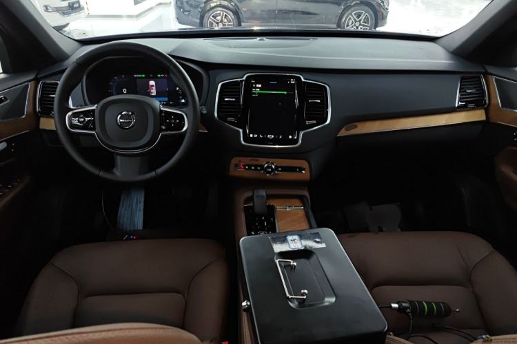 Used Volvo XC90 2024 B6 Zhiyi Luxury 7-Seater
