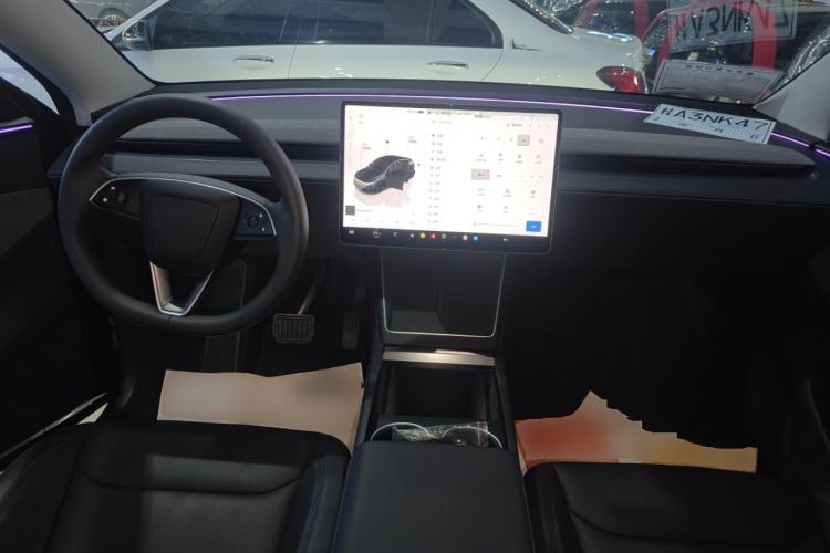 Used Tesla Model Y 2025 Rear-Wheel-Drive Version
