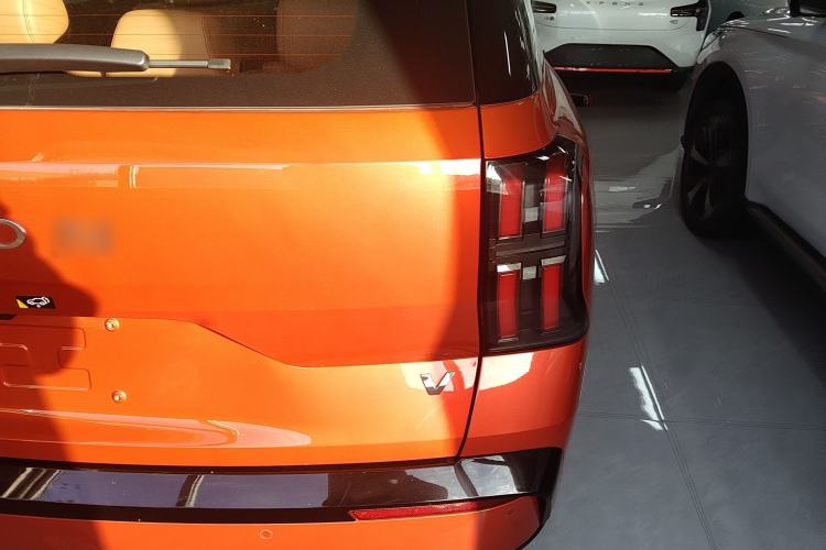 Used AION V 2024 Aion Tyrannosaurus 650 LiDAR Edition
