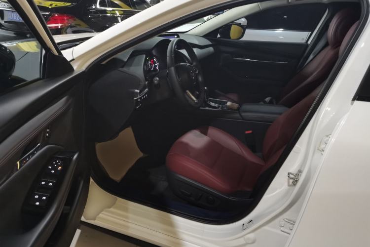 Used Mazda Mazda 3 Axela 2023 2.0L Automatic ZhiZhen Edition
