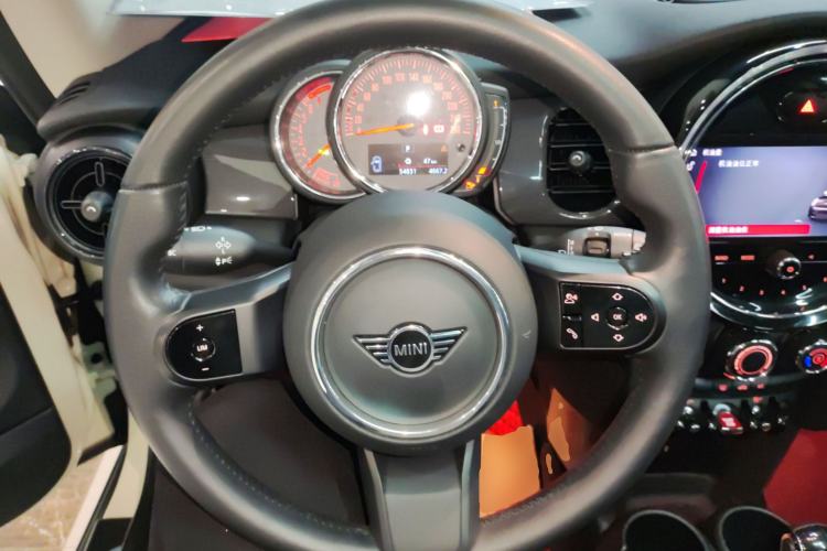 Used  MINI 2022 1.5T ONE
