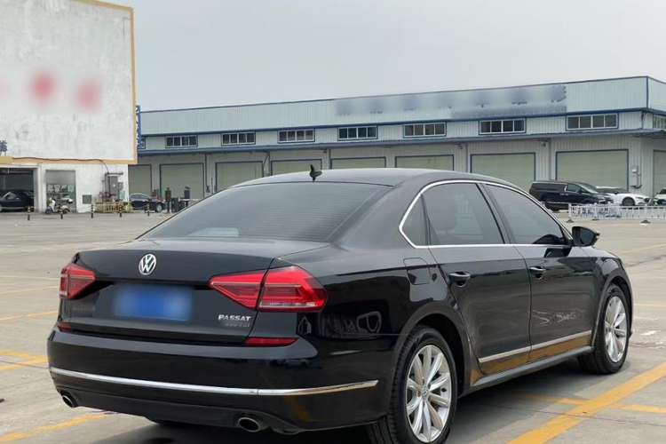 Used Volkswagen Passat 2016 330TSI DSG Luxury Edition
