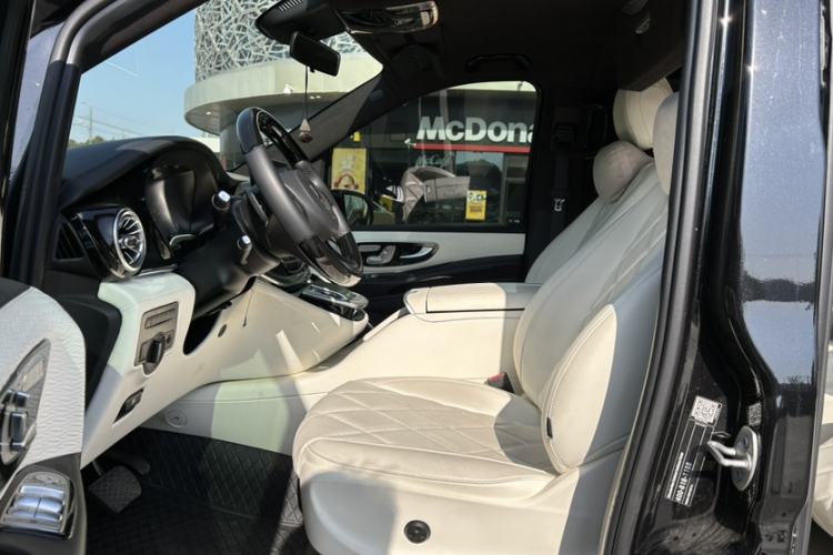 Used Mercedes-Benz Vito 2023 2.0T Business Version 7 Seats
