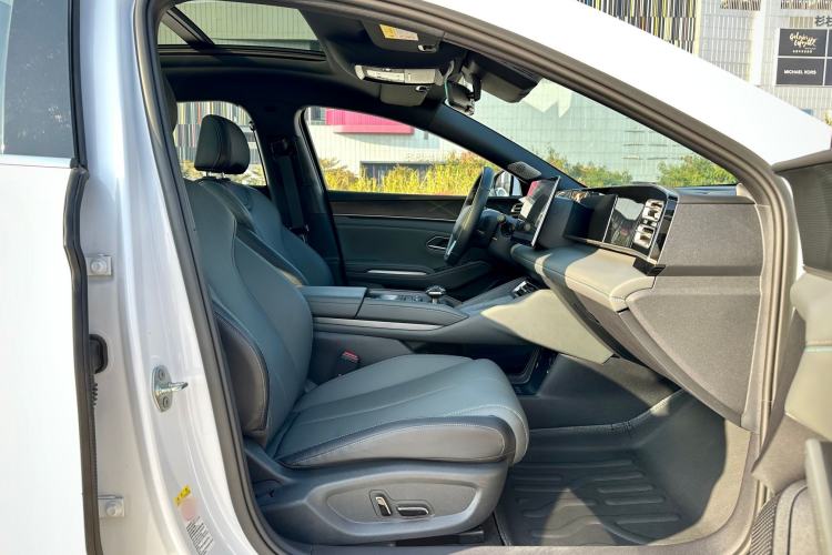 Used BYD Qin L 2025 DM-i Smart Drive 120KM Superior Model