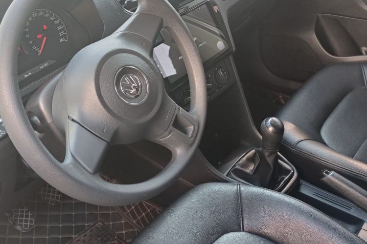 Used Volkswagen Jetta 2015 Zhuihui Edition 1.4L Manual Fashion Model
