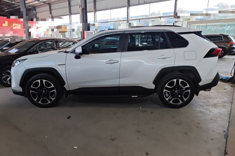 Used Toyota RAV4 2021 2.0L CVT Two-Wheel Drive Prestige Edition
