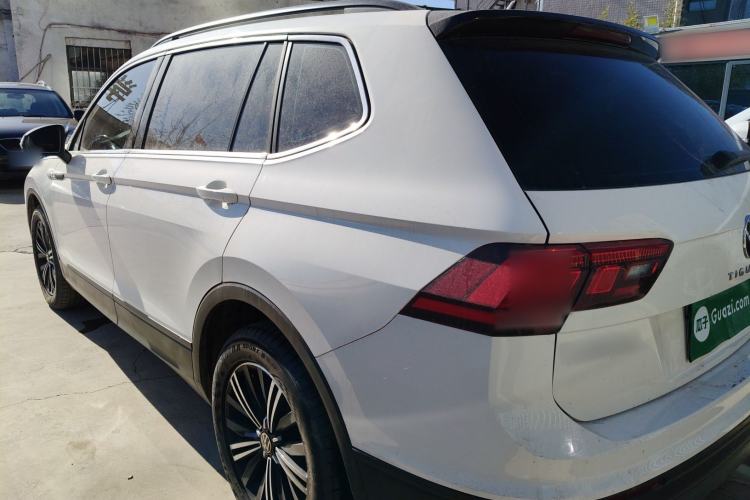 Used Volkswagen Tiguan L 2021 280TSI Automatic Two-Wheel Drive Comfort Edition – Low-Trim Version
