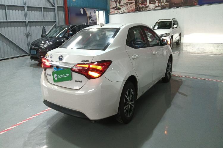 Used Toyota Levin 2016 Dual-Engine 1.8H GS E-CVT Elite Model with Sunroof
