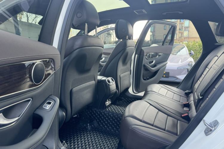 Used Mercedes-Benz GLC 2019 Facelift GLC 260 L 4MATIC Luxury Model
