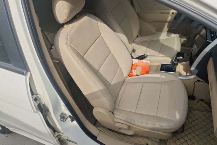 Used BAIC E Series 2013 Hatchback 1.5L Automatic Lotte Edition
