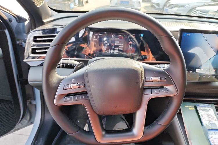 Used BYD Qin L 2025 DM-i Smart Drive 120KM Superior Model