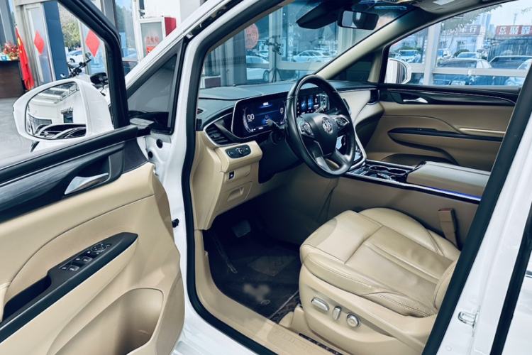 Used Buick GL8 2021 ES Landtrek 653T Luxury Model