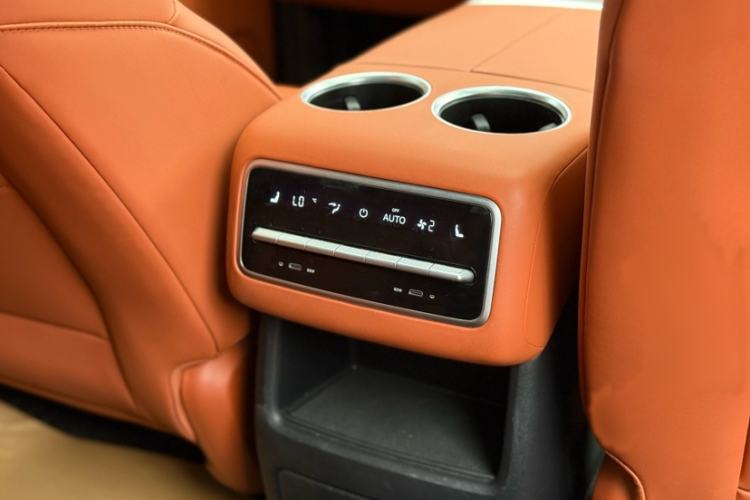 Used Li Auto L8 2023 Pro Model