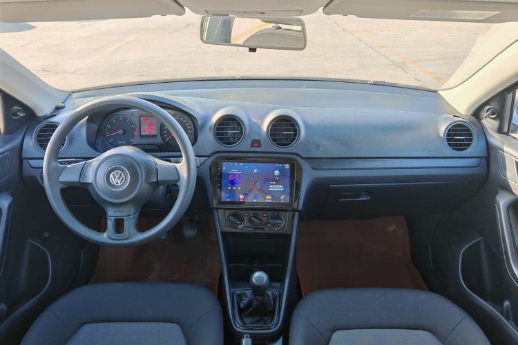 Used Volkswagen Jetta 2015 1.4L Manual Fashion Model
