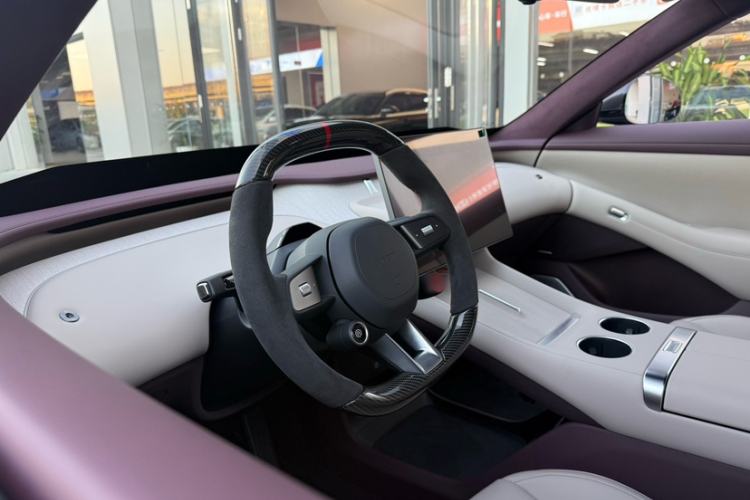 Used  YU7 2025 Ultra-Long Range High-Performance All-Wheel-Drive Max Edition