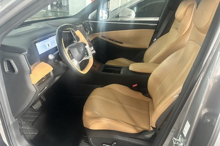 Used  L7 2023 1.5T 115 km PLUS
