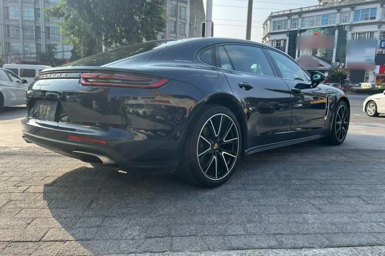 Used Porsche Panamera 2017 Panamera 4 Executive Long Wheelbase 3.0T