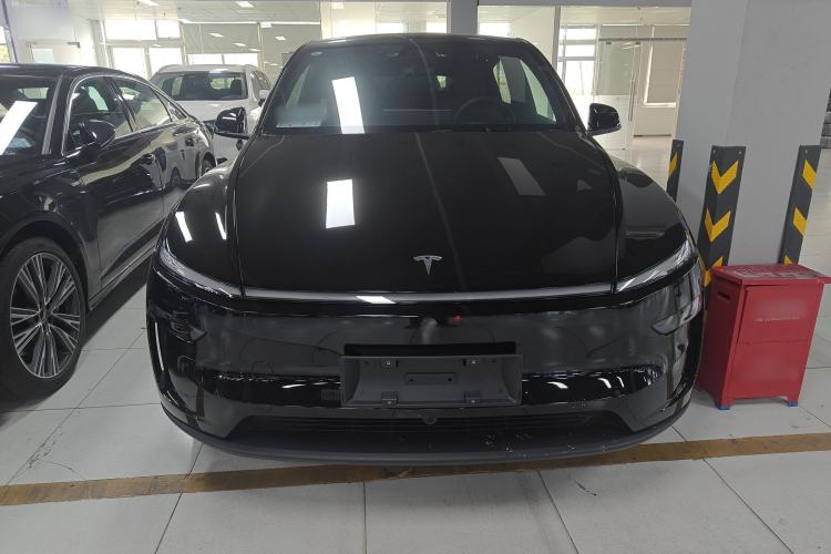 Used Tesla Model Y 2026 Rear-Drive Model
